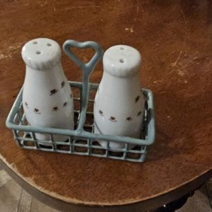 Ceramic White Salt and Pepper Shakers with Light Blue Basket